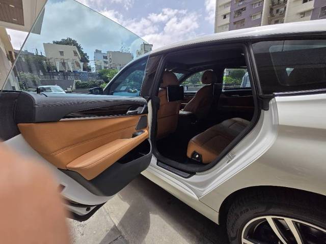 https://images10.gaadi.com/usedgaadi-sellcar/UsedCar/g5b11b98a/aeff0355-70d0-4ab1-9964-de78a95b1532.jpg?imwidth=6402