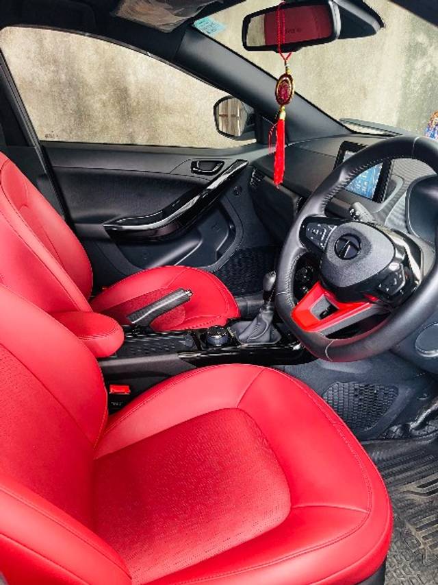 https://images10.gaadi.com/usedgaadi-sellcar/UsedCar/g5b17fa7a/62058158-ddde-4143-afb4-38933ba12f76.jpeg?imwidth=6402