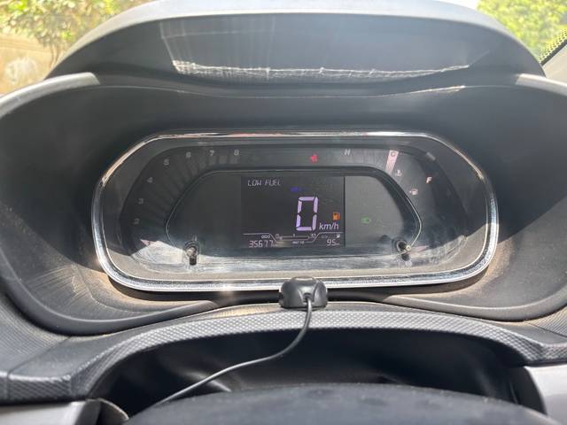 https://images10.gaadi.com/usedgaadi-sellcar/UsedCar/g5b3d487a/4e041619-e946-4997-83d7-324d83a3e1fe.jpeg?imwidth=6402