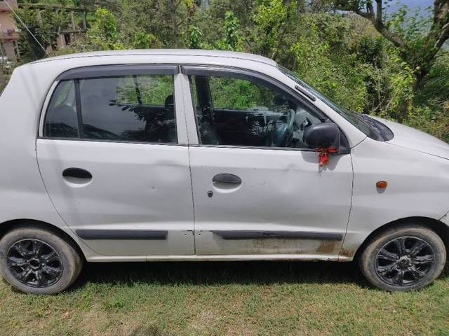 https://images10.gaadi.com/usedgaadi-sellcar/UsedCar/g5b435b3a/217123d9-9ecc-40a5-88b7-b5fc81123d64.jpg?imwidth=6401