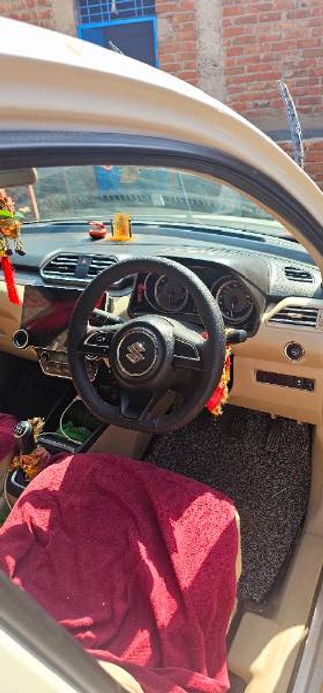 https://images10.gaadi.com/usedgaadi-sellcar/UsedCar/g5b4ba92a/7cc0bbba-6262-412d-af23-300275539df5.jpg?imwidth=6402