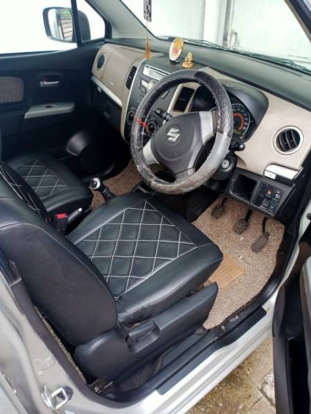 https://images10.gaadi.com/usedgaadi-sellcar/UsedCar/g5b72d4aa/9f698d9f-5911-48be-a38e-4154083e80f9.jpg?imwidth=6401