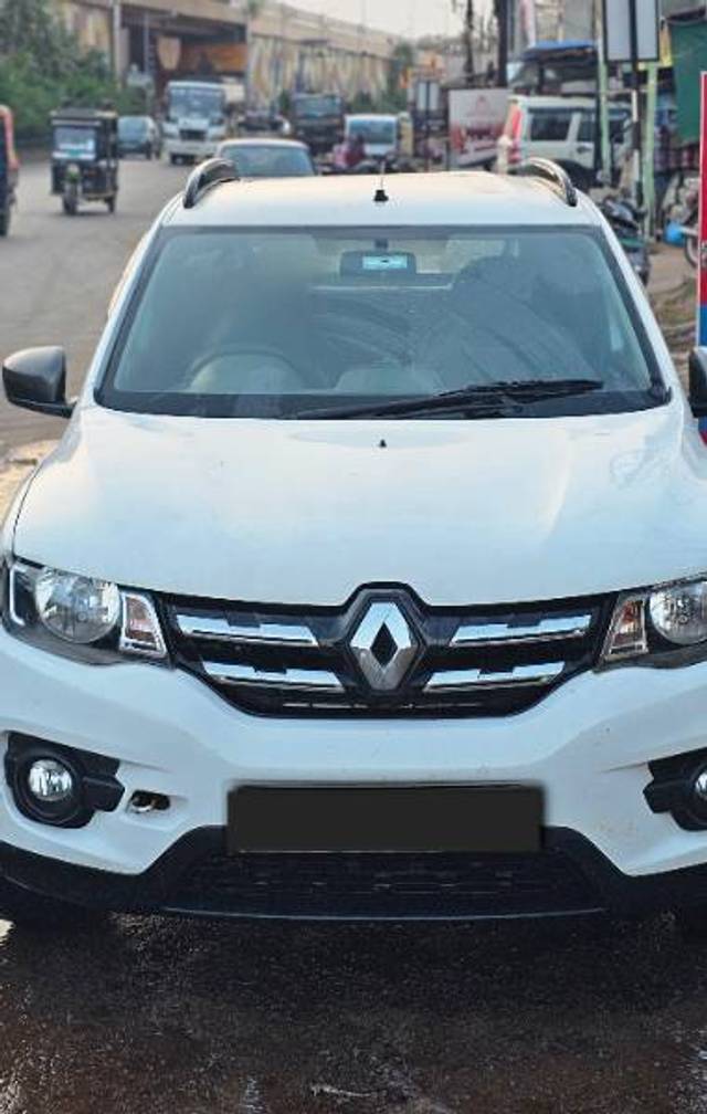 https://images10.gaadi.com/usedgaadi-sellcar/UsedCar/g5b85631a/530c44d8-4586-45ea-821e-8fafebb0743c.jpg?imwidth=6400