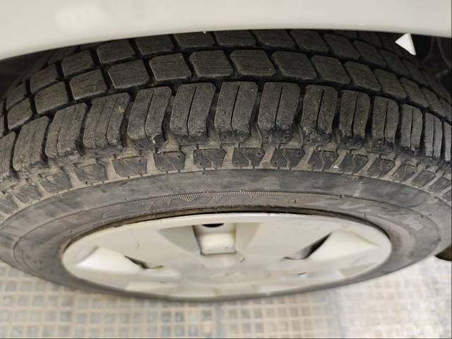 https://images10.gaadi.com/usedgaadi-sellcar/UsedCar/g5b9fd19a/86326062-b738-4ec1-bc30-16256dddf9c7.jpg?imwidth=6402