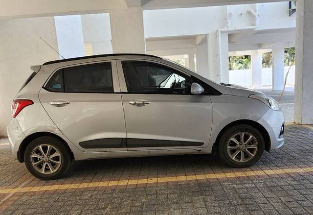 https://images10.gaadi.com/usedgaadi-sellcar/UsedCar/g5bad25aa/d6c03a8c-acea-4e6f-a0e8-a018ee22f5cc.jpg?imwidth=6401