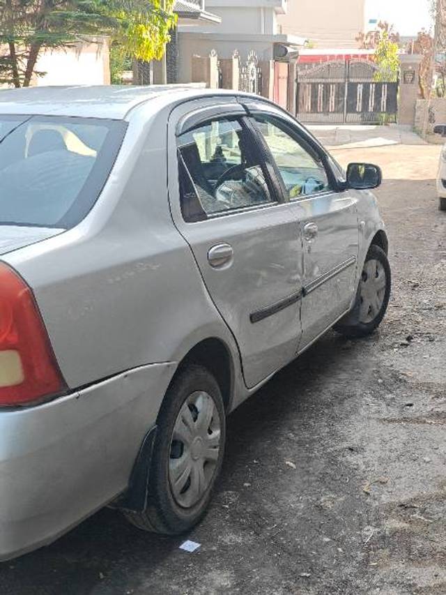 https://images10.gaadi.com/usedgaadi-sellcar/UsedCar/g5badfd4a/18c2553b-de00-4c53-a105-27e811665541.jpg?imwidth=6402