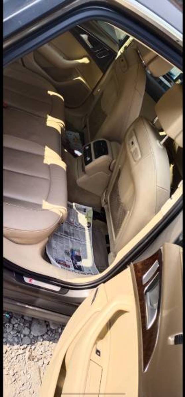 https://images10.gaadi.com/usedgaadi-sellcar/UsedCar/g5bb6af9a/f1be5611-b350-4ac8-b523-4096a9e8ba53.jpg?imwidth=6401
