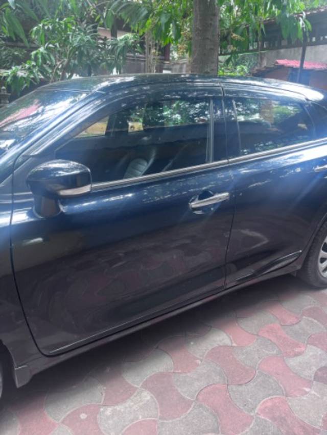 https://images10.gaadi.com/usedgaadi-sellcar/UsedCar/g5bc5050a/420237f6-380e-41fa-ae76-667c6545e3ca.jpeg?imwidth=6402