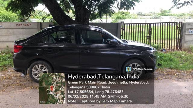 https://images10.gaadi.com/usedgaadi-sellcar/UsedCar/g5bd7e7da/80a7ff1f-faef-44fa-a87e-6b7358f06b53.jpeg?imwidth=6402