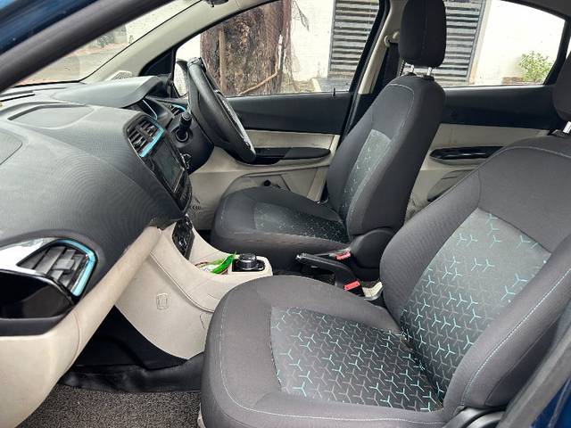 https://images10.gaadi.com/usedgaadi-sellcar/UsedCar/g5c31cb9a/6145ffdc-5472-4ed0-a0d8-fe3e4693f249.jpeg?imwidth=6402