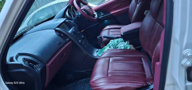 https://images10.gaadi.com/usedgaadi-sellcar/UsedCar/g5c6ecbfa/230ae5ec-9fff-409b-b9ec-4dd58c4d3c69.jpg?imwidth=6402