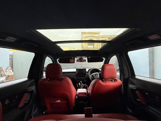 https://images10.gaadi.com/usedgaadi-sellcar/UsedCar/g5c7ef7ca/f6eaeb0f-baa8-4c10-920c-aadcc2ec15d4.jpeg?imwidth=6402