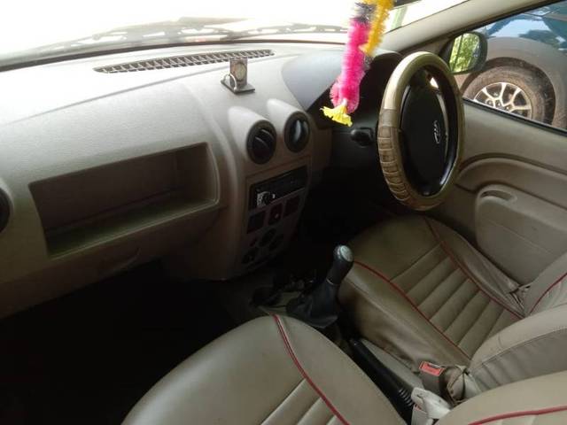 https://images10.gaadi.com/usedgaadi-sellcar/UsedCar/g5c8e6fca/af1e9a20-801b-4450-8c65-ab625fcc49b8.jpg?imwidth=6402