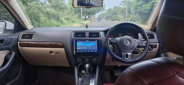 https://images10.gaadi.com/usedgaadi-sellcar/UsedCar/g5cbb260a/4f8c355d-358f-4056-87c1-a8120da3abbc.jpg?imwidth=6402