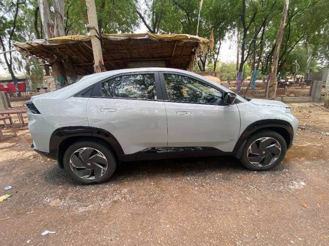 https://images10.gaadi.com/usedgaadi-sellcar/UsedCar/g5cc5359a/d68efe71-7d67-43c9-8c4c-a087b4881fb6.jpg?imwidth=6400