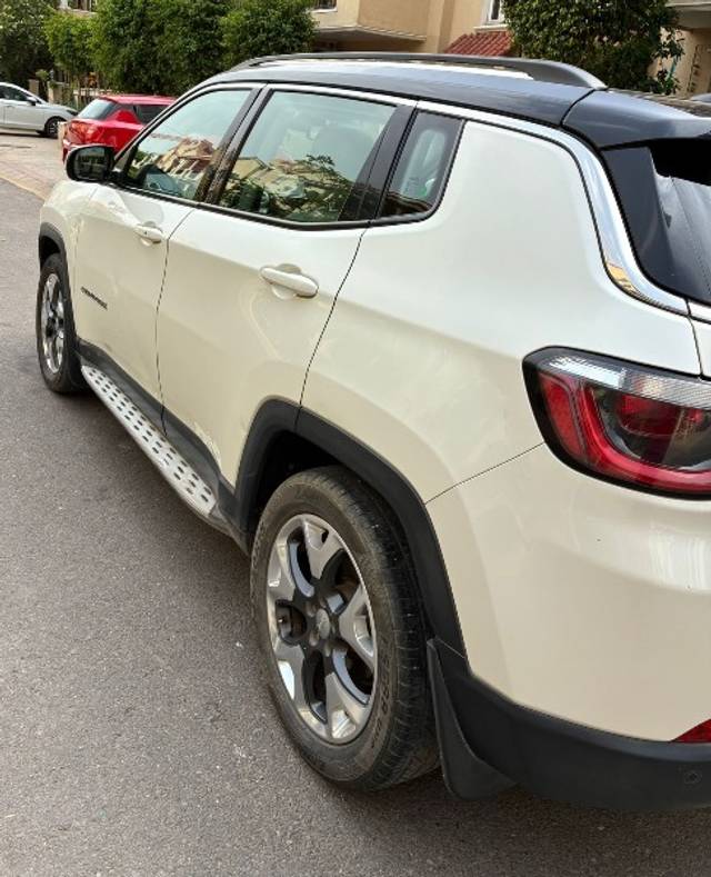 https://images10.gaadi.com/usedgaadi-sellcar/UsedCar/g5d98b94a/774783a8-ea4b-4835-b6ec-2a9dac411c48.jpeg?imwidth=6400