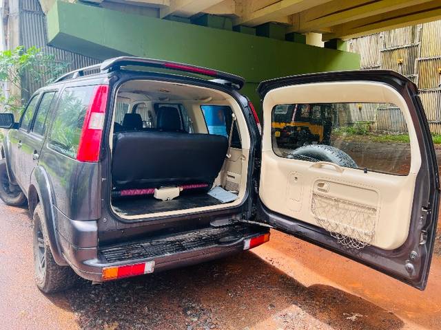 https://images10.gaadi.com/usedgaadi-sellcar/UsedCar/g5dceb27a/766e5538-38d8-40fb-9ab7-7b034dbfb048.jpeg?imwidth=6402