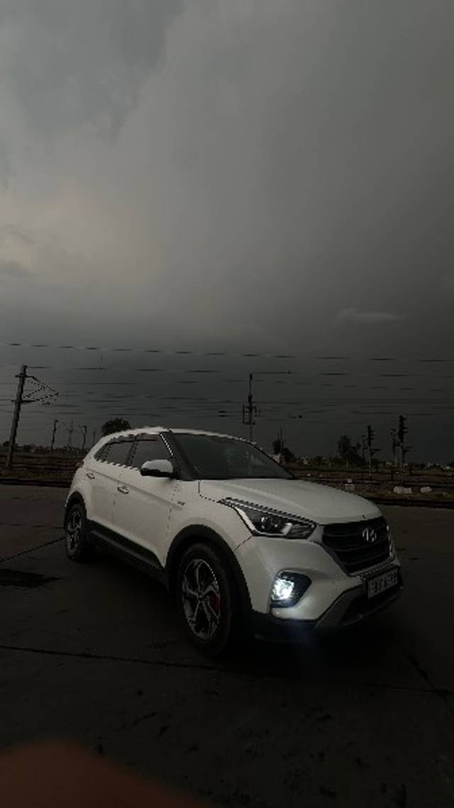 https://images10.gaadi.com/usedgaadi-sellcar/UsedCar/g5deaac6a/6c11176c-ef85-452d-9e81-dc769f37b8d4.jpeg?imwidth=6401