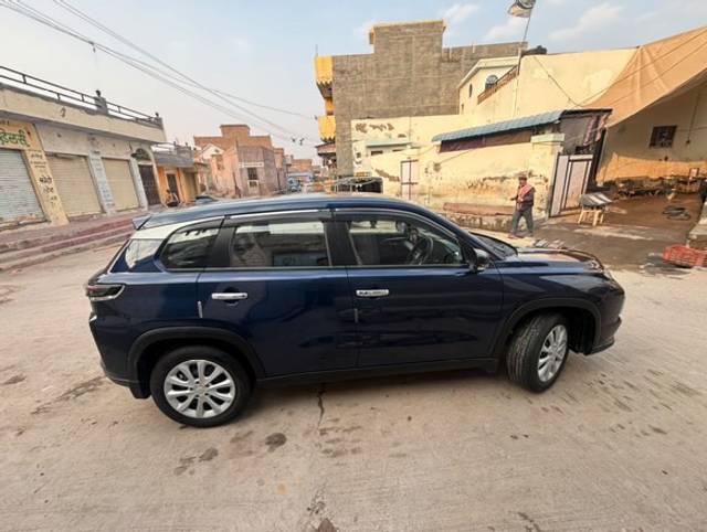 https://images10.gaadi.com/usedgaadi-sellcar/UsedCar/g5e01ceda/bb43db43-deb0-4650-841d-3d68dffc0593.jpeg?imwidth=6401