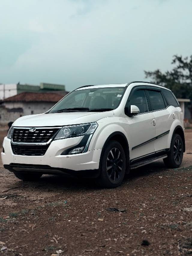 https://images10.gaadi.com/usedgaadi-sellcar/UsedCar/g5e22854a/a1c5fdb1-e965-4b7f-add6-c9afce1ab409.jpeg?imwidth=6401