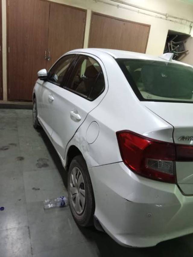 https://images10.gaadi.com/usedgaadi-sellcar/UsedCar/g5e28c5ba/1cb6bc5f-10db-4a52-9a83-c498d9f83ef6.jpg?imwidth=6401