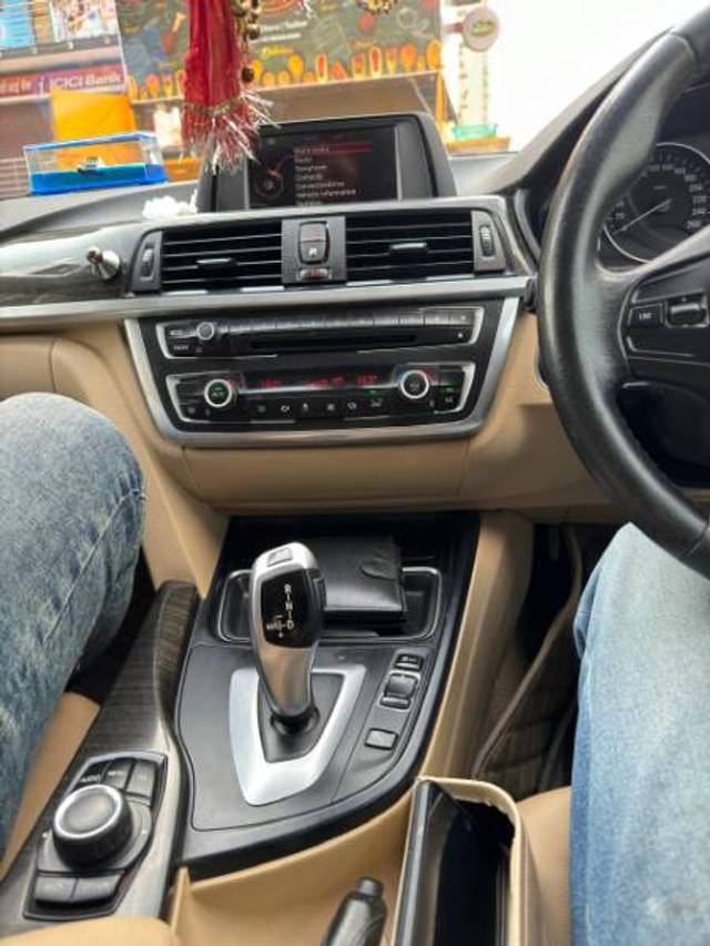 https://images10.gaadi.com/usedgaadi-sellcar/UsedCar/g5e49ec9a/568ccd54-d022-451c-a8f5-9e4ed7d7715f.jpeg?imwidth=6402