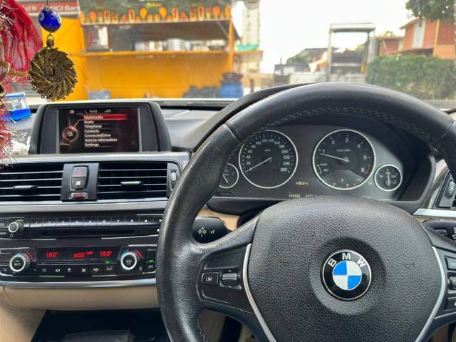 https://images10.gaadi.com/usedgaadi-sellcar/UsedCar/g5e49ec9a/8c4f0434-ac5f-4d92-8eb3-dfa41b928433.jpeg?imwidth=6401