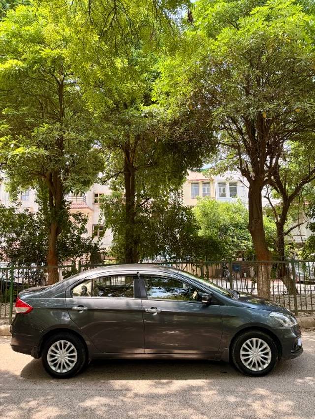 https://images10.gaadi.com/usedgaadi-sellcar/UsedCar/g5e6771ba/f7438153-0b2c-4f0d-8826-bac27892a626.jpeg?imwidth=6401