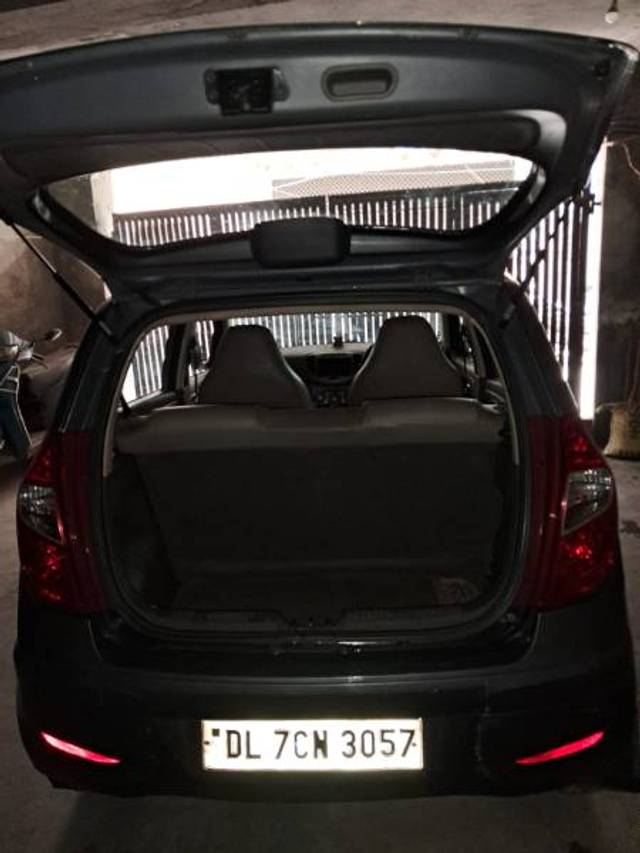 https://images10.gaadi.com/usedgaadi-sellcar/UsedCar/g5e76246a/162af8eb-e68e-4246-b416-b717455b2d6d.jpeg?imwidth=6400