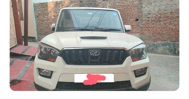https://images10.gaadi.com/usedgaadi-sellcar/UsedCar/g5e7ead9a/19023b3e-4732-4dc3-9efc-726b77b1f18d.jpg?imwidth=6400