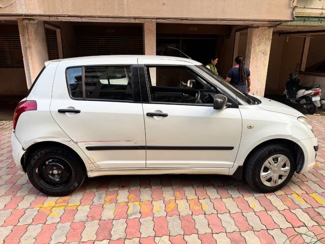 https://images10.gaadi.com/usedgaadi-sellcar/UsedCar/g5ea7c71a/7ac8cdb4-9ef2-4c1c-84e6-b68034389bcb.jpeg?imwidth=6401