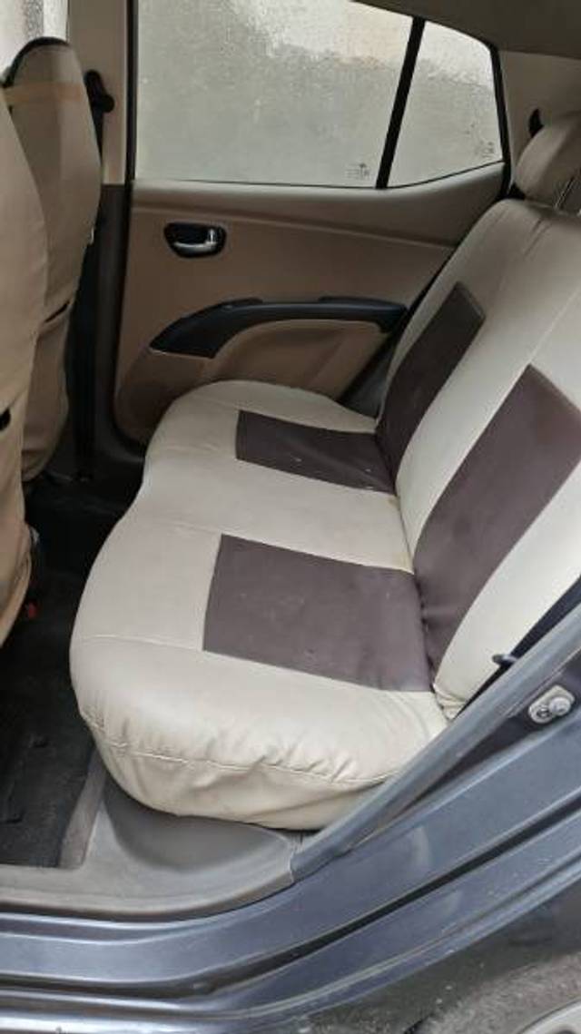 https://images10.gaadi.com/usedgaadi-sellcar/UsedCar/g5ed76aca/71784bd0-0def-4a97-bb60-9239bf199ea5.jpg?imwidth=6402