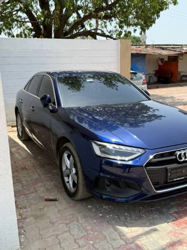 https://images10.gaadi.com/usedgaadi-sellcar/UsedCar/g5eda18aa/b3a8f868-25ee-41f5-a0a6-75705328cc07.jpg?imwidth=6400
