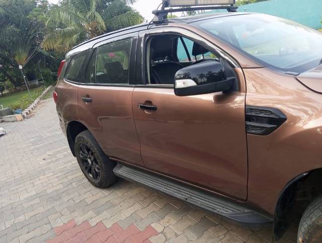 https://images10.gaadi.com/usedgaadi-sellcar/UsedCar/g5ee908ea/2a67dbda-764c-48de-880f-2a3b0fe89116.jpg?imwidth=6401