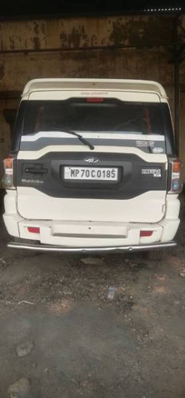 https://images10.gaadi.com/usedgaadi-sellcar/UsedCar/g5f1ff94a/a661d510-4232-4f13-aa38-6c7c9400c052.jpg?imwidth=6401