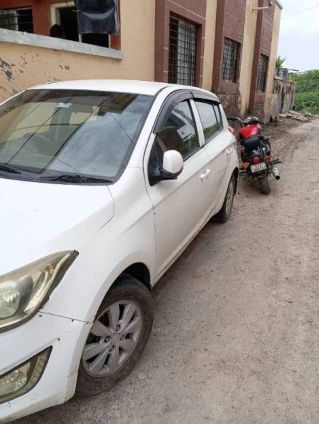 https://images10.gaadi.com/usedgaadi-sellcar/UsedCar/g5f563b3a/fc1d44be-4b22-4fad-8942-b8e5d728bf01.jpg?imwidth=6400