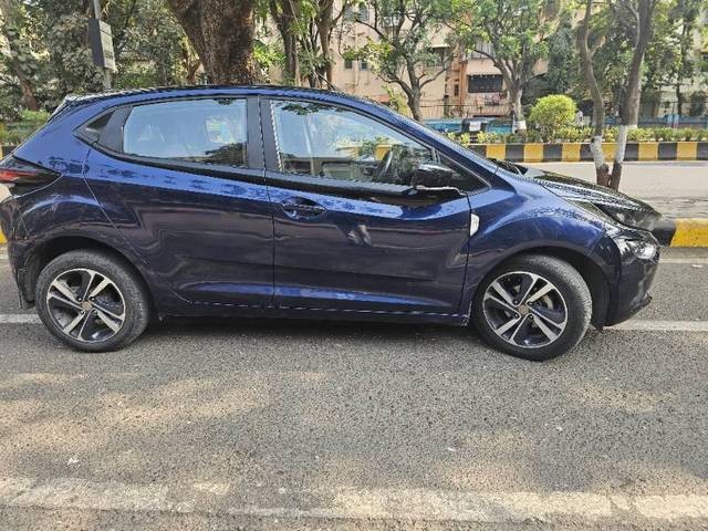 https://images10.gaadi.com/usedgaadi-sellcar/UsedCar/g5f6cfa6a/95561e73-2400-4ebd-8155-a0adc2834c0c.jpg?imwidth=6402
