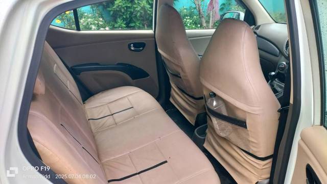 https://images10.gaadi.com/usedgaadi-sellcar/UsedCar/g5f9a502a/85e95b03-c85c-4998-baf9-6a75b53e1673.jpg?imwidth=6402