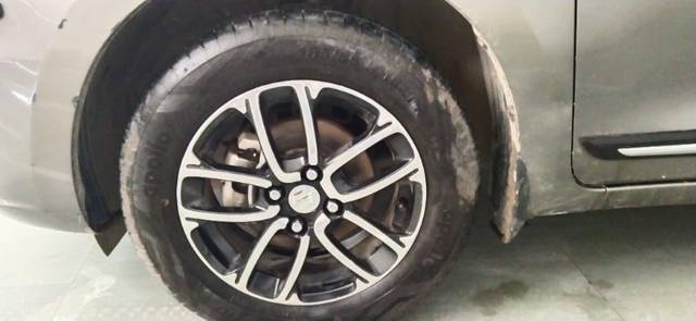 https://images10.gaadi.com/usedgaadi-sellcar/UsedCar/g5f9de51a/6eb4fac8-1b5c-443e-9677-0bb195874bcf.jpeg?imwidth=6402
