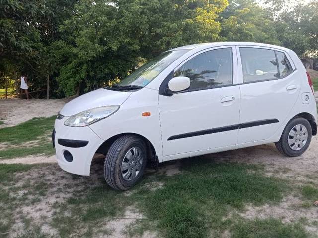 https://images10.gaadi.com/usedgaadi-sellcar/UsedCar/g5fef220a/06e636fe-62e3-4753-bbff-b4b4cf4611ae.jpg?imwidth=6400
