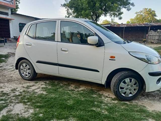 https://images10.gaadi.com/usedgaadi-sellcar/UsedCar/g5fef220a/d441ed4a-31af-4c4a-b217-de76201e69fd.jpg?imwidth=6401