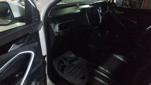 https://images10.gaadi.com/usedgaadi-sellcar/UsedCar/g5ff2a0ca/b260d94b-f9ce-4832-b33a-f95e72ed9cac.jpg?imwidth=6402