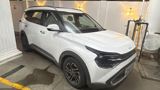 Kia Carens Luxury Plus iMT Second-hand 2023 Kia Carens Luxury Plus iMT for sale in Chennai