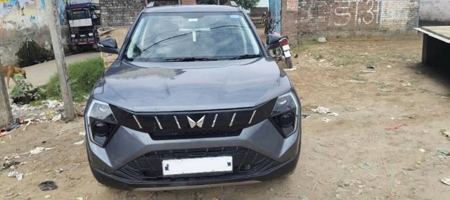 Second-hand 2024 Mahindra XUV 3XO MX1 for sale in New Delhi
