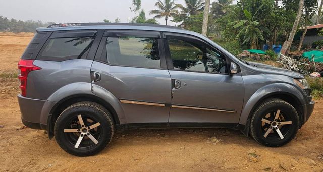 Second-hand 2014 Mahindra XUV500 W6 2WD for sale in Bangalore