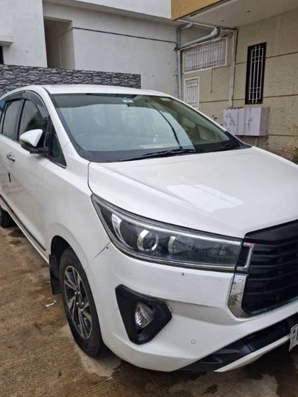 4 Used Toyota Innova Crysta