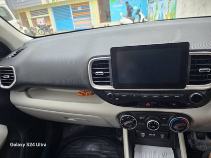 4 Used Hyundai Venue