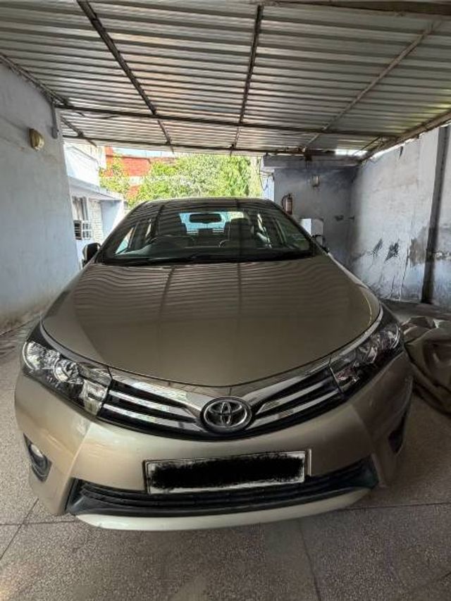 Second-hand 2017 Toyota Corolla Altis 1.8 G CVT for sale in Ghaziabad
