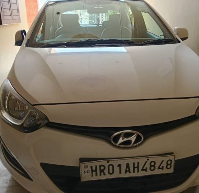 Second-hand 2014 Hyundai i20 Magna for sale in Ambala