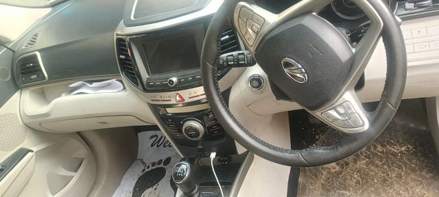 Mahindra XUV300 W8 Option Diesel BSVI Second-hand 2020 Mahindra XUV300 W8 Option Diesel BSVI for sale in Vadodara